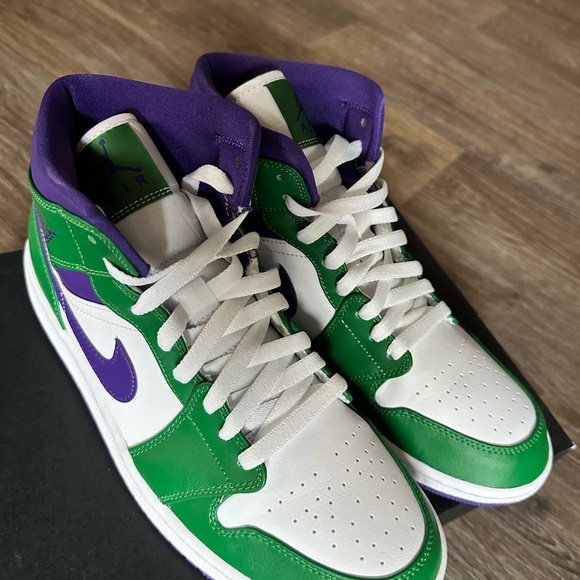 AIR JORDAN 1 MID, size Men’s 9.5, - Picture 3 of 6